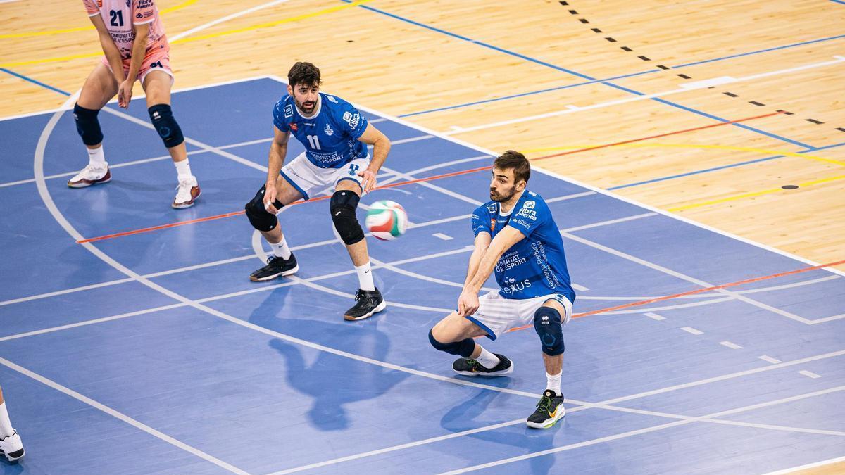 Javier Monfort y Juanmi González, en un partido de esta temporada con el Léleman Conqueridor.