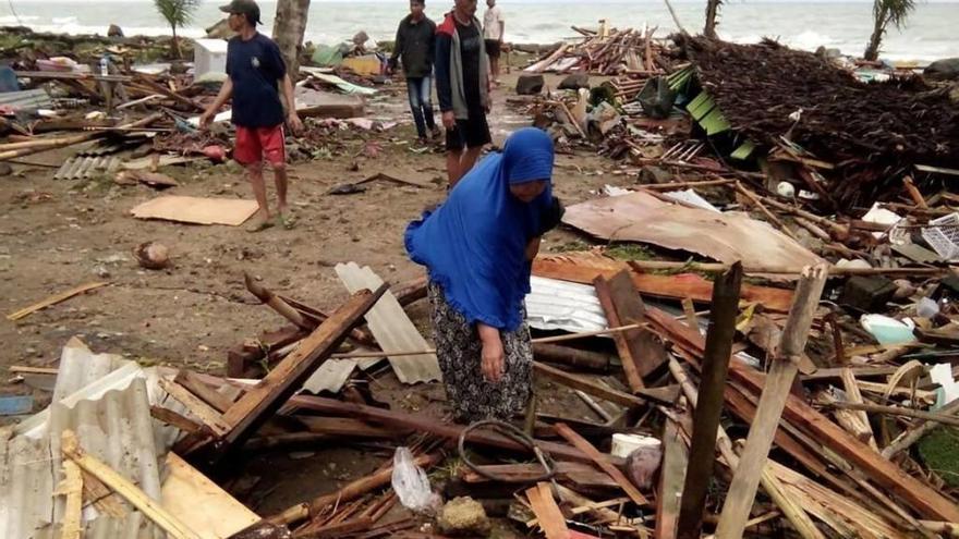 El tsunami deixa al menys 168 morts i prop d&#039;un miler de ferits a Indonèsia