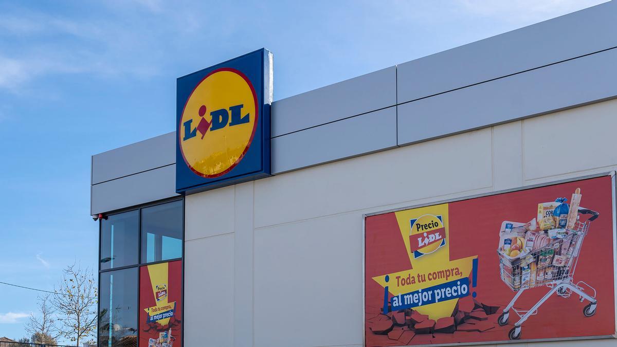 El aspirador limpiaventanas (y mamparas) de Lidl que está arrasando: "sin rayas ni goteo"