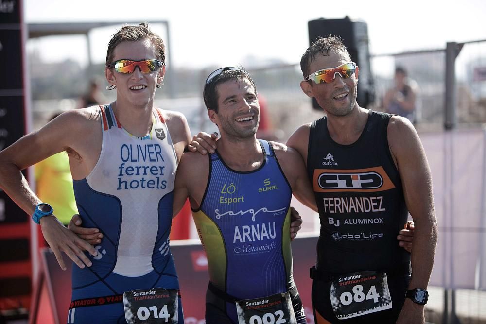 Triatlón: Paco Arnau y Carol Sitges ganan en el Passeig Marítim