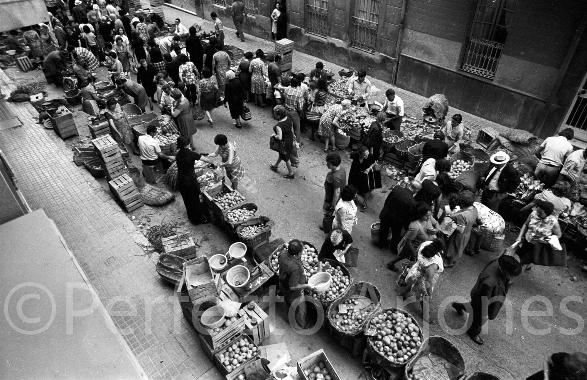 CALLE VELÁZQUEZ.Mercadillo 74-2.jpg