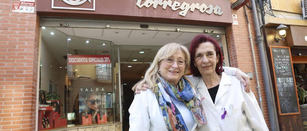 Óptica Torregrosa, impulsora de la calle de "las setas" de Alicante, cierra tras medio siglo