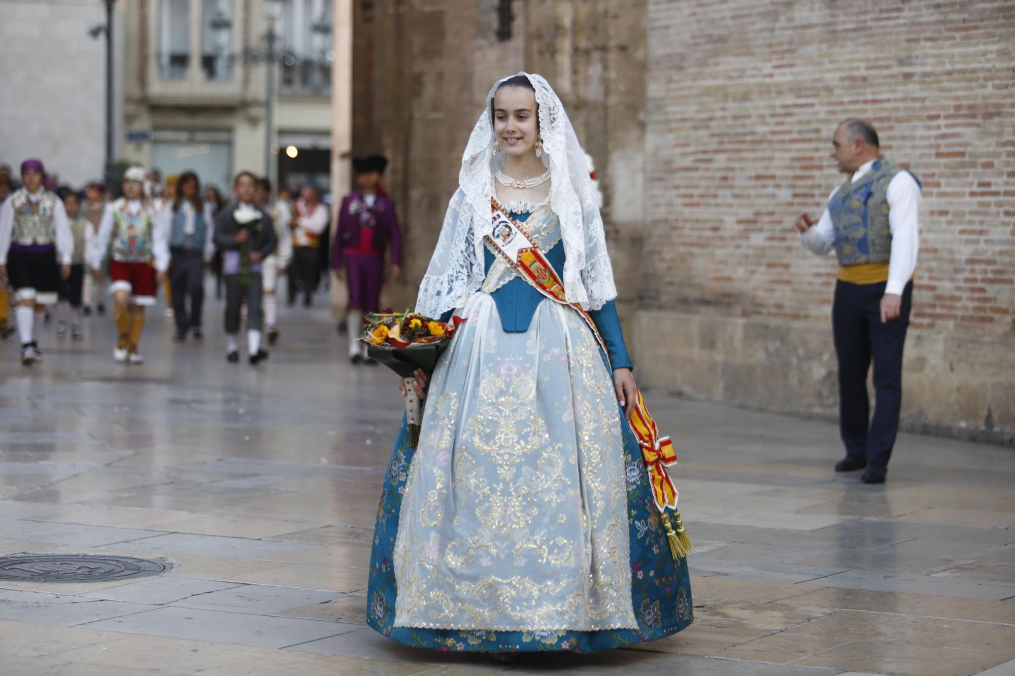 Ofrenda 2023 | Falleras Mayores e Infantiles de comisiones del 17 de Marzo (I)