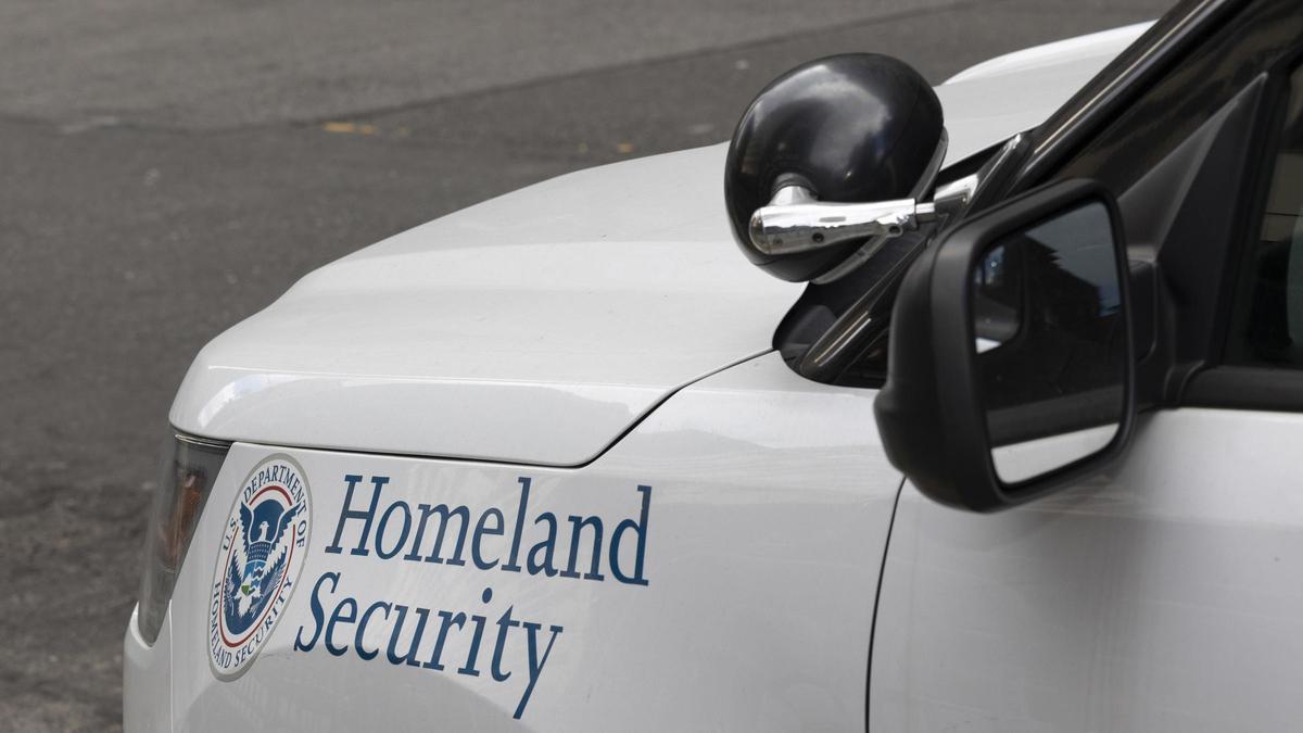 Coche del Departamento de Seguridad Interior de EEUU.