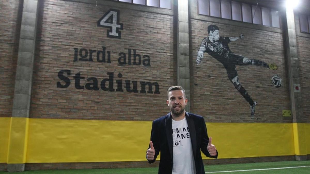 Jordi Alba inaugura un centro de tecnificación que lleva su nombre en L'Hospitalet.