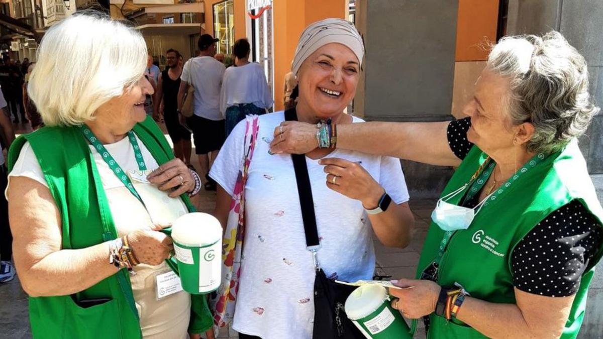 Las voluntarias recaudaron fondos en Palma | AECC