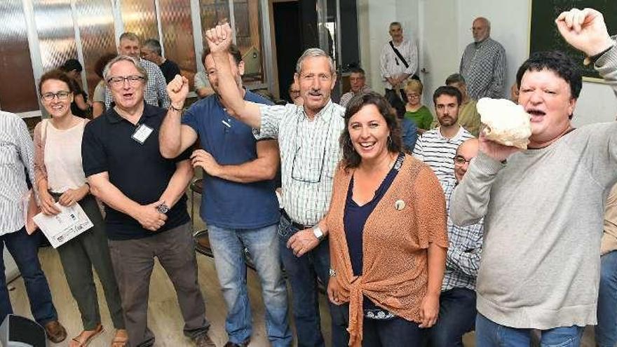 Participantes en la mesa redonda, ayer, en A Gaiteira.