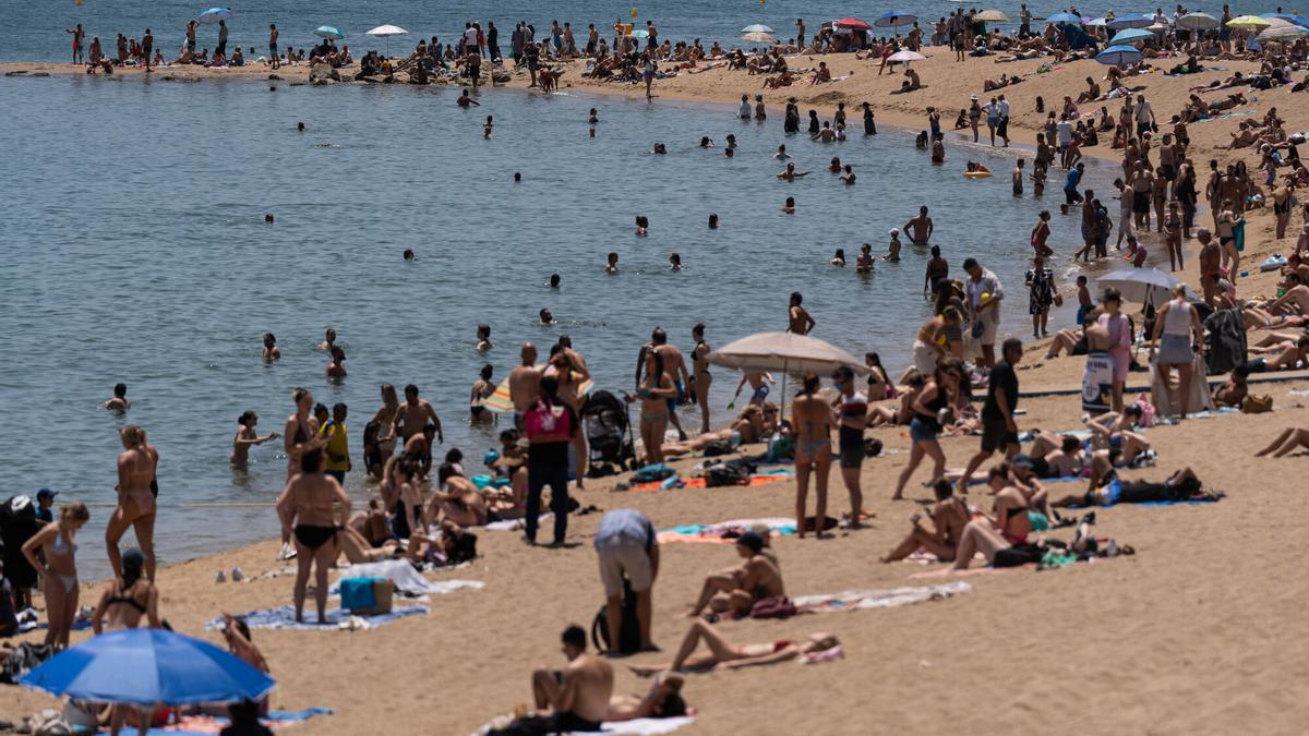 La playa de Barcelona el 1 de junio de 2025.
