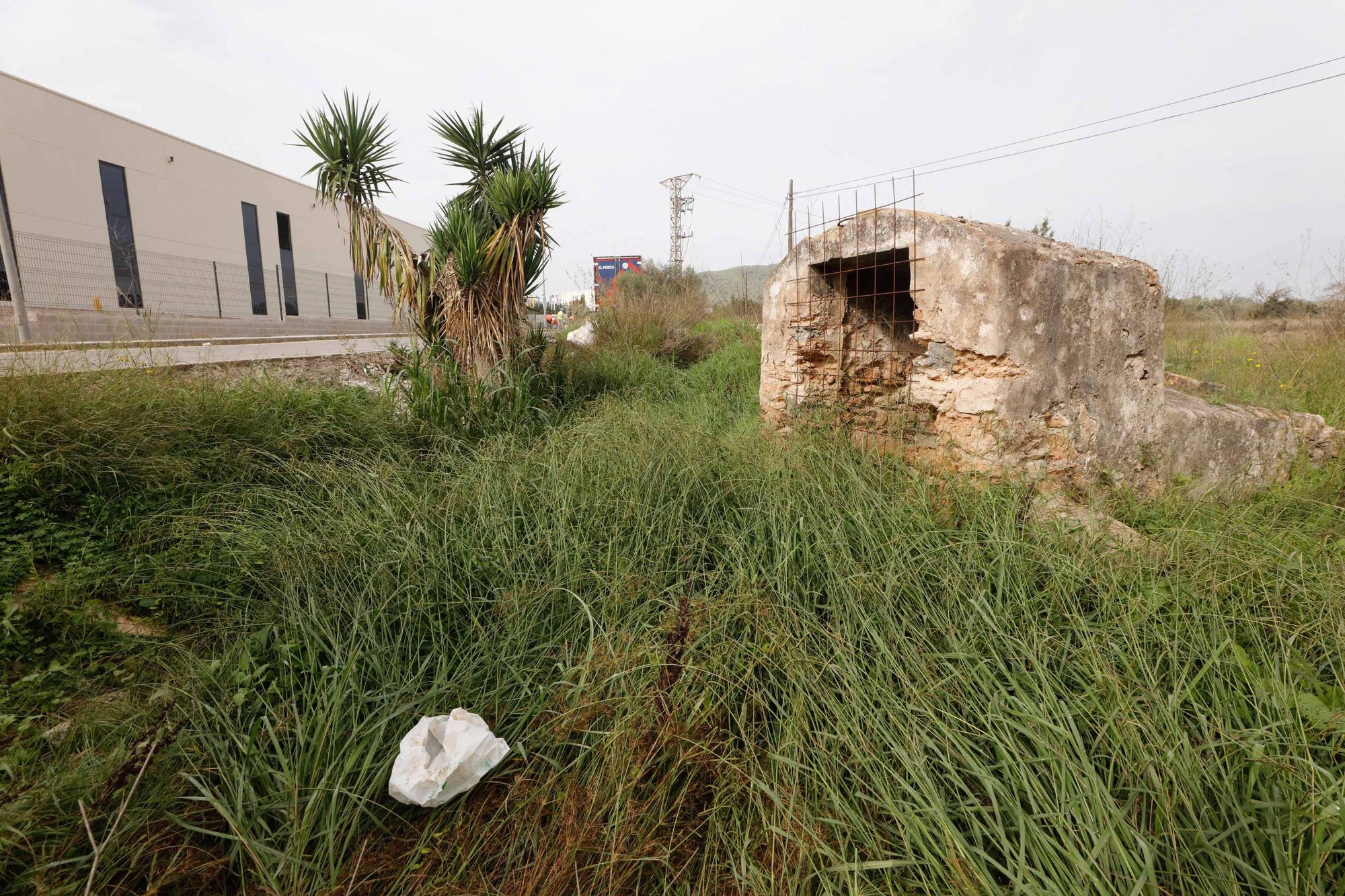 El limbo de abandono del polígono de Montecristo de Ibiza
