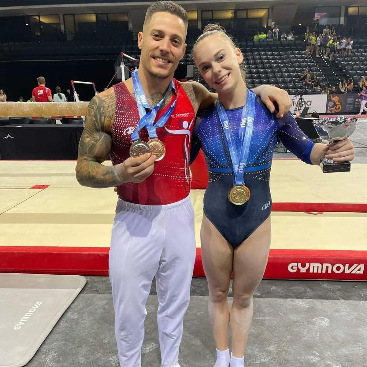 Los gimnastas alcoyanos Néstor Abad y Laura Casabuena en el campeonato de España