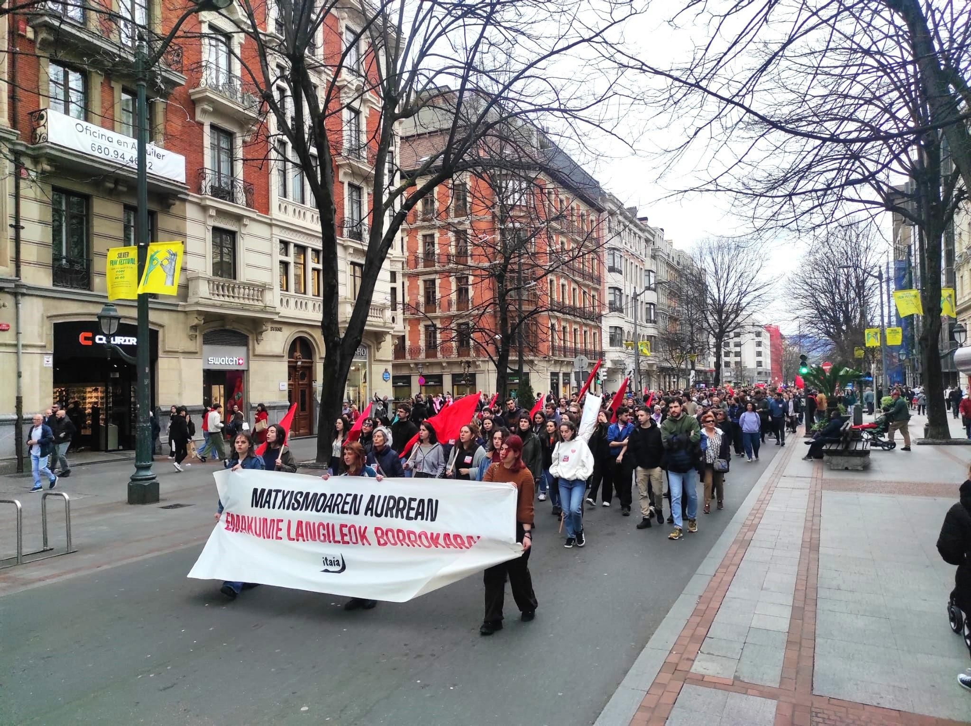 Manifestación de la Organización Socialista de Mujeres-Itaia con motivo del 8M