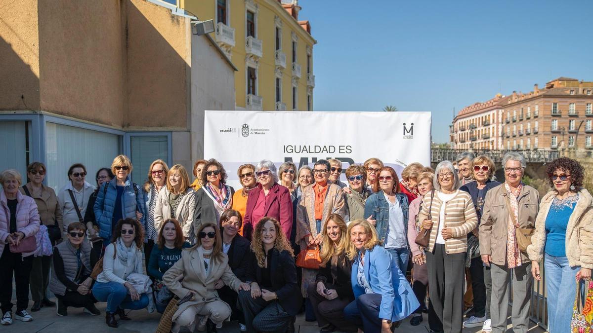 Presentación de la programación municipal con motivo del 8M este martes en la terraza de Los Molinos del Río.