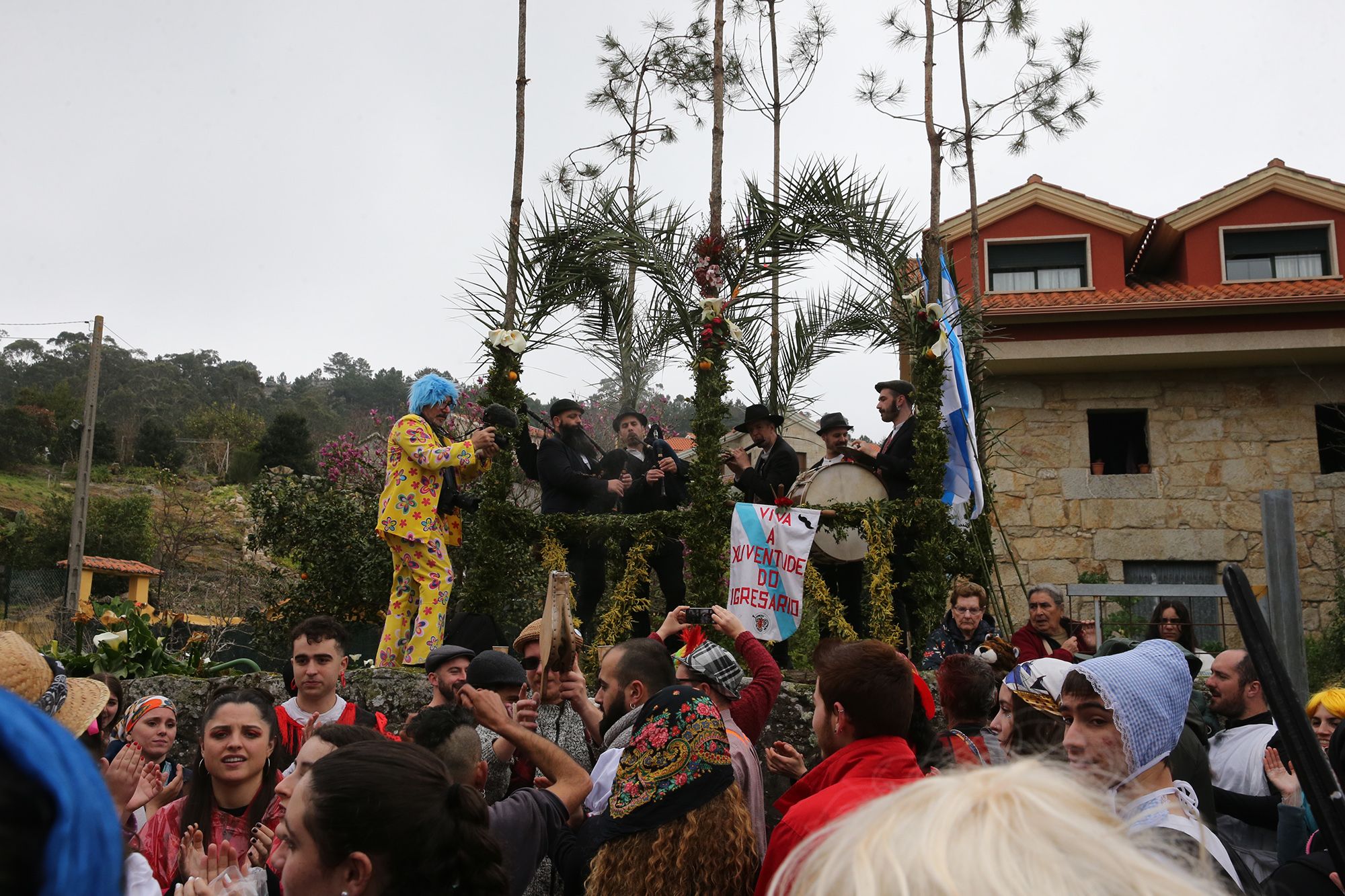 Búscate en las fotos del fin de fiesta del Entroido de O Hío