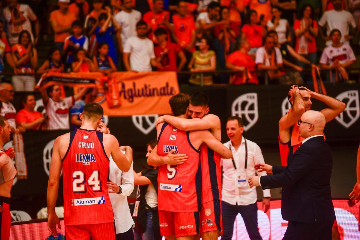 Fiesta del ascenso del Leyma Coruña a Liga ACB