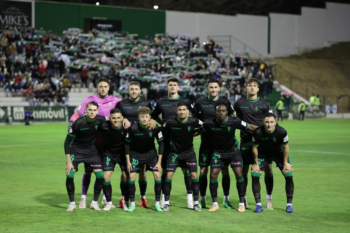 Equipo titular del Córdoba CF que se impuso al Antequera, este domingo, en El Maulí.