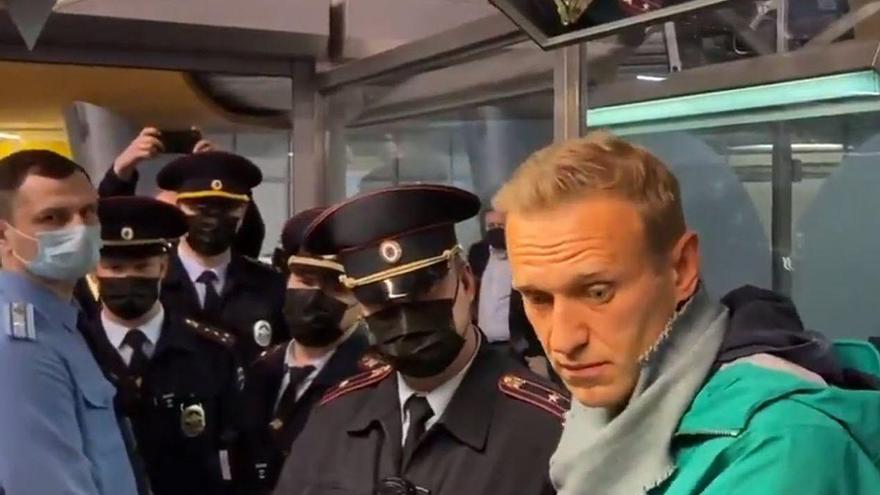 Navalni denuncia torturas por privación de sueño en la cárcel