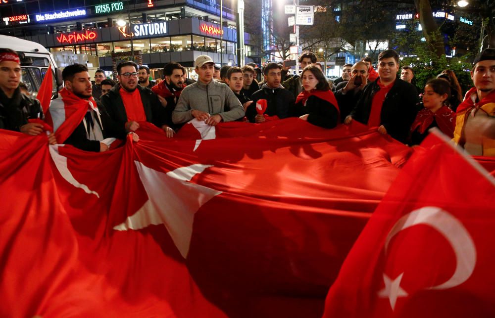 Erdogan gana el referéndun constitucional en Turquía