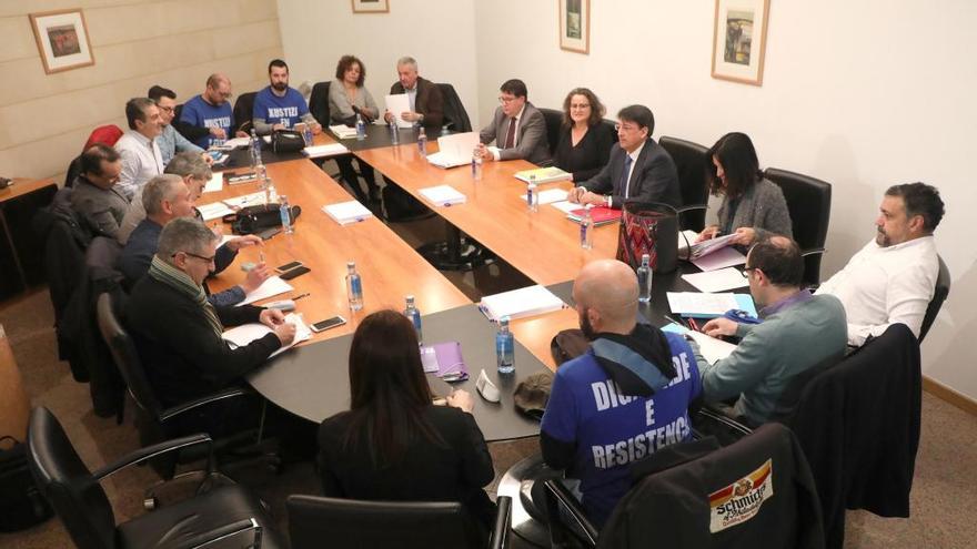 Mesa de diálogo de la Justicia esta mañana en Santiago. // X. Álvarez