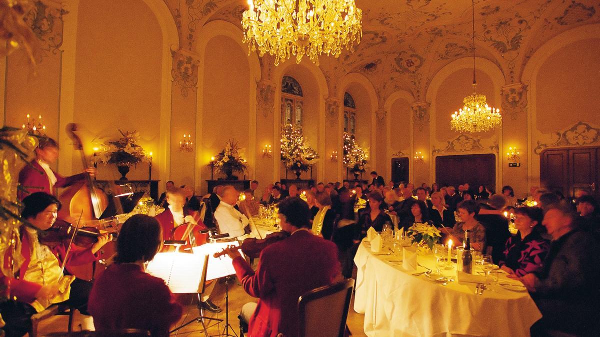Cena Mozart Salzburgo Sala Barroca