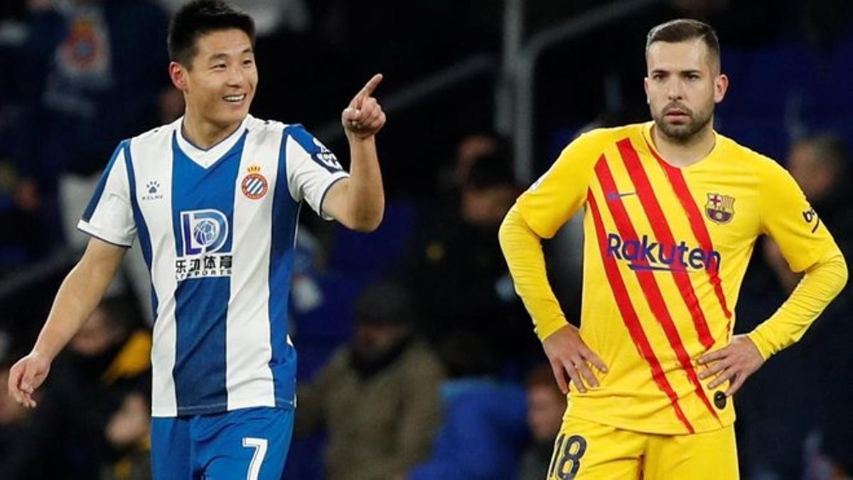 Wu Lei celebra ante Alba su gol contra el Barça en enero de 2020.