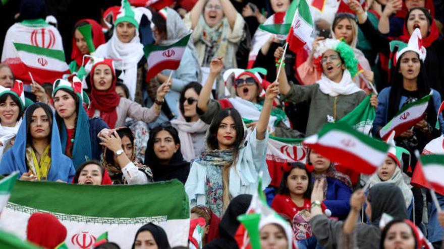 Las mujeres vuelven al fútbol en Irán