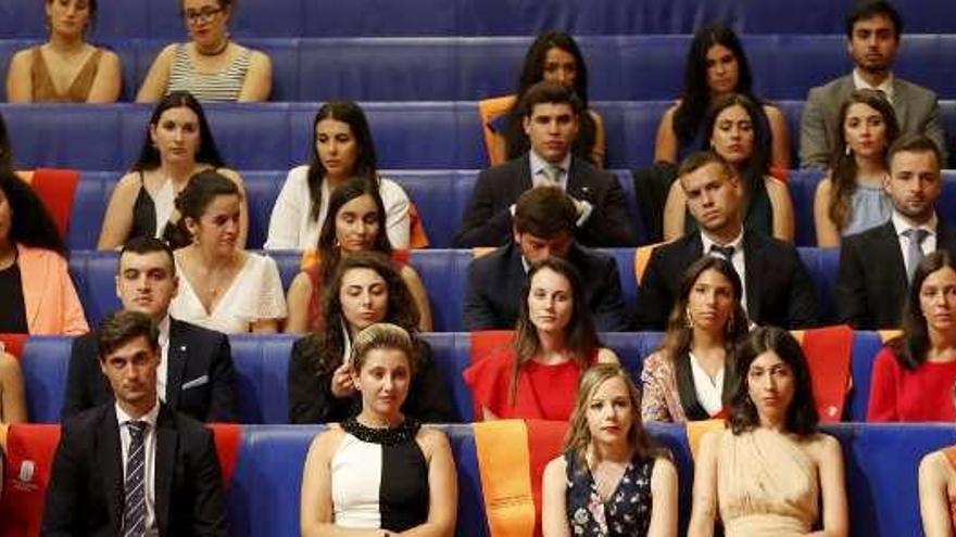 El acto de graduación, que se celebró en la Facultad de Económicas de la Universidad de Vigo. // J. Lores