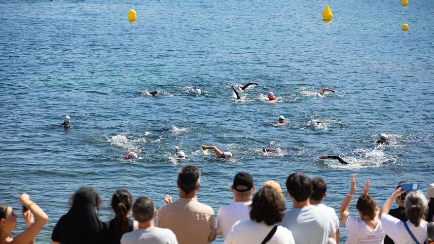 La travessia solidària Oncoswim arriba a la 10a edició amb rècord de participació