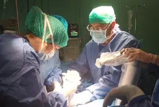 El Hospital General de Elche lidera en la provincia una radioterapia intraoperatoria más precisa y menos invasiva