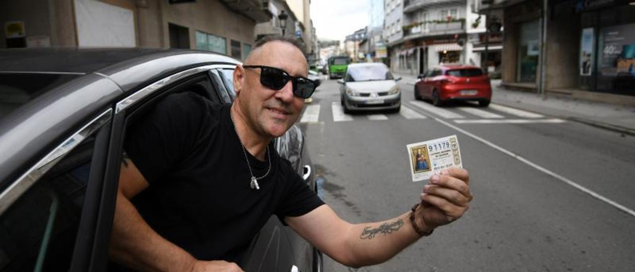 Óscar, el berciano que compró el  boleto premiado.   | // GUSTAVO SANTOS