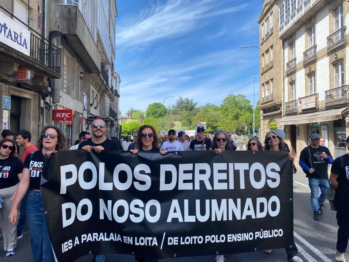 O Morrazo en la manifestación de docentes en Santiago
