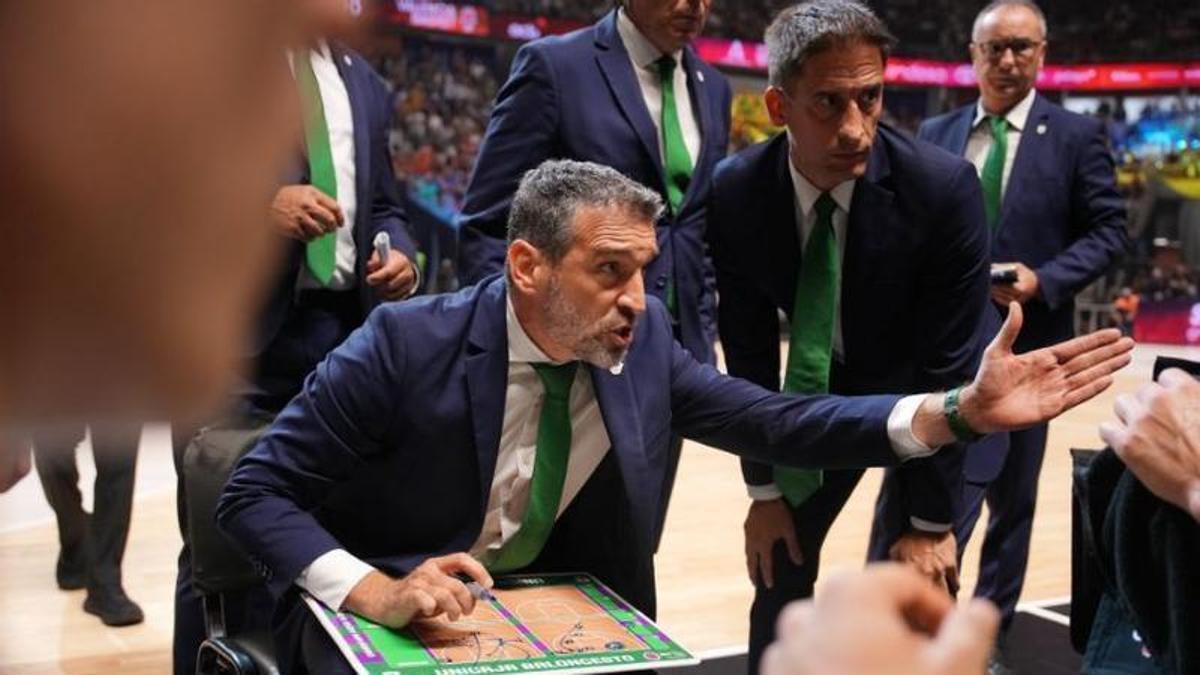 Ibon Navarro, durante un tiempo muerto.