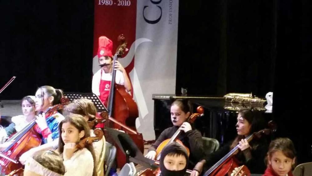 Entre partituras y pelucas de colores en el Conservatorio