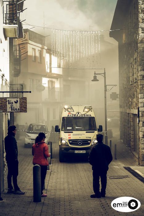 Un incendi crema la teulada d''una casa de Llívia i obliga a evacuar els veïns