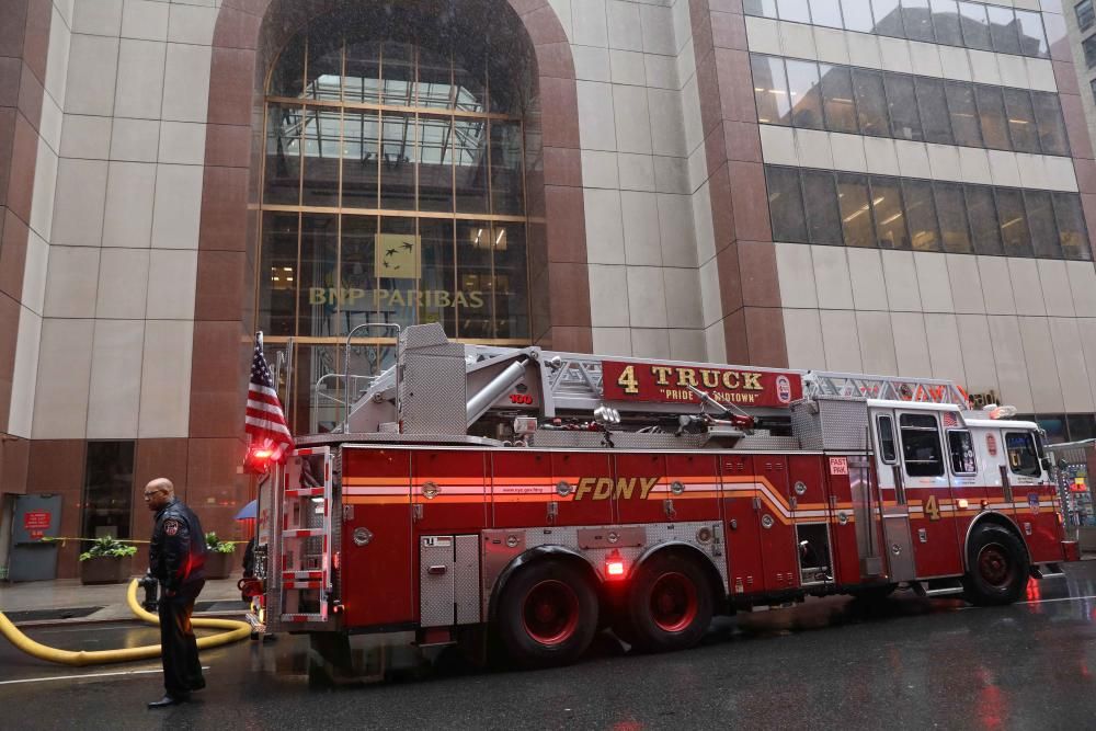 Un helicóptero se estrella en Manhattan