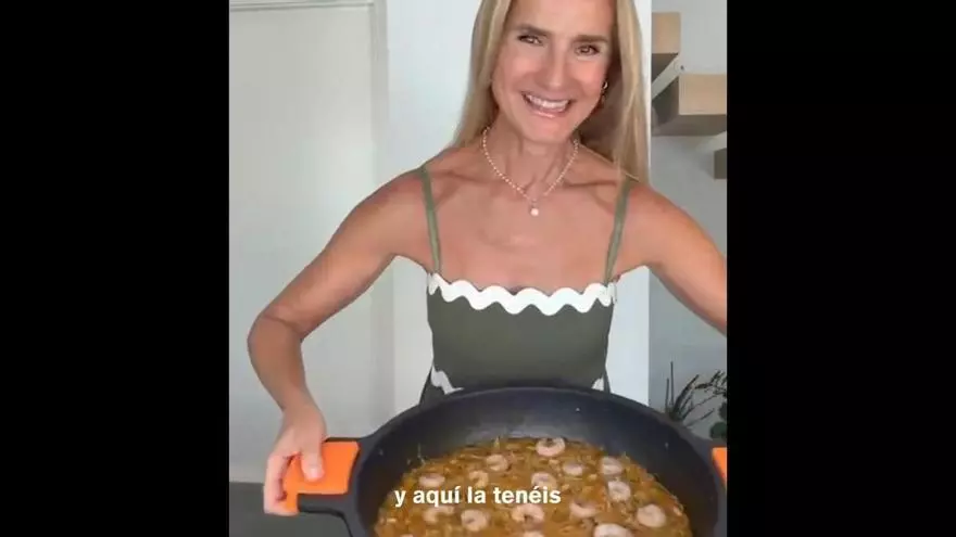 La fideuá de sepia y gambas de Cooking Marga: un clásico del verano fácil de preparar