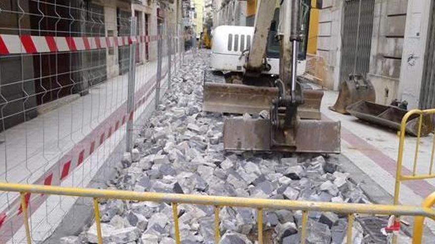 El carrer de la Jonquera en obres.