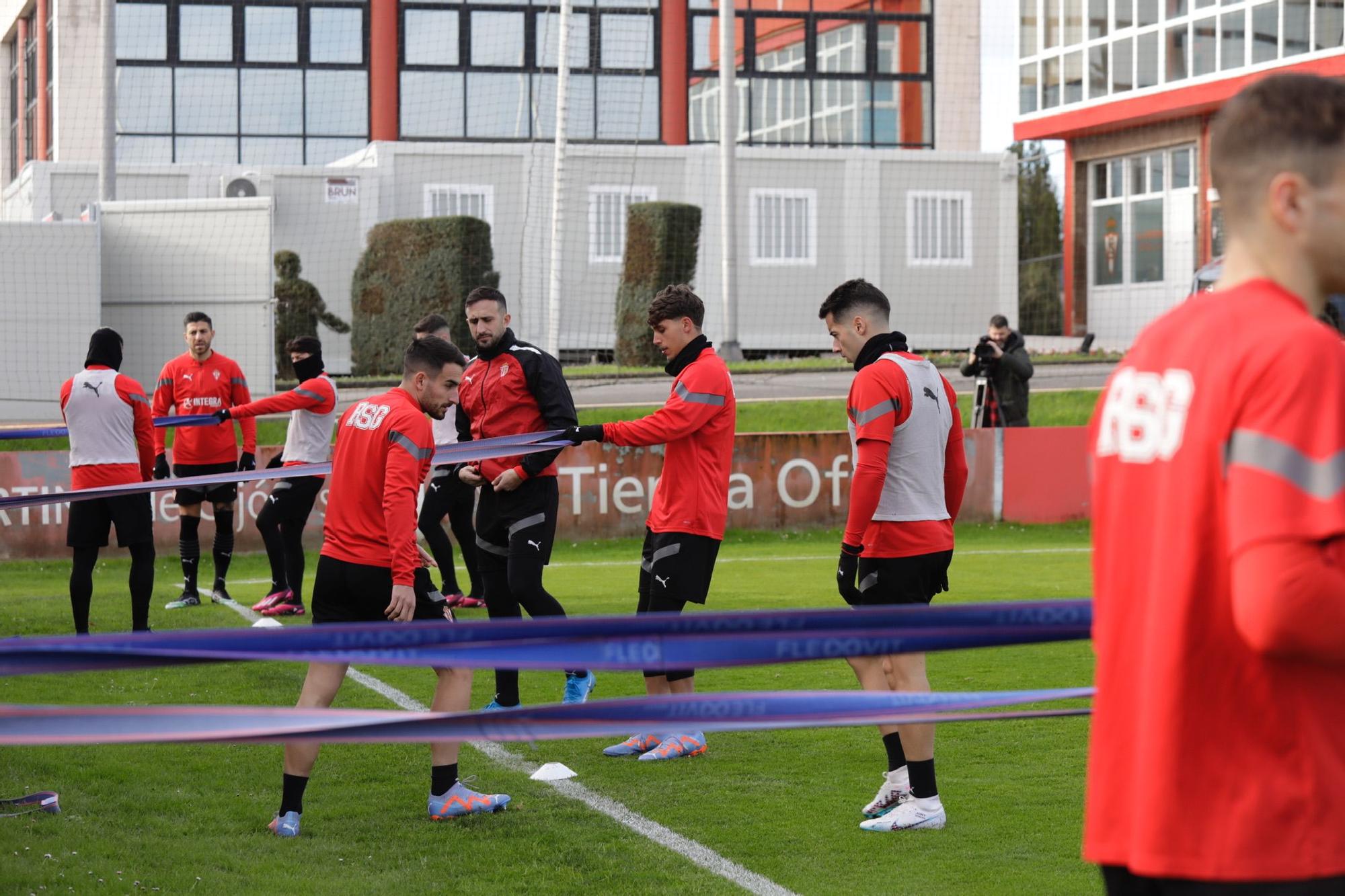 EN IMÁGENES: Primer entrenamientos del Sporting tras el cierre del mercado de fichajes de invierno