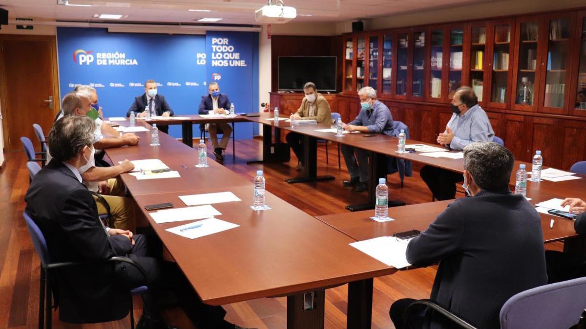 El PP pide la suspensión de las medidas de la CHS en el Campo de Cartagena
