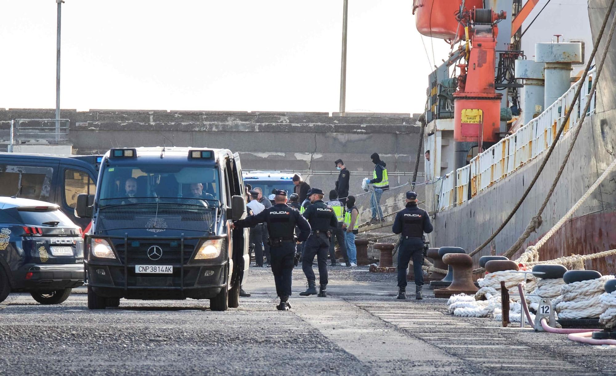 Incautación de 3.000 kilos de cocaína cerca de Tenerife