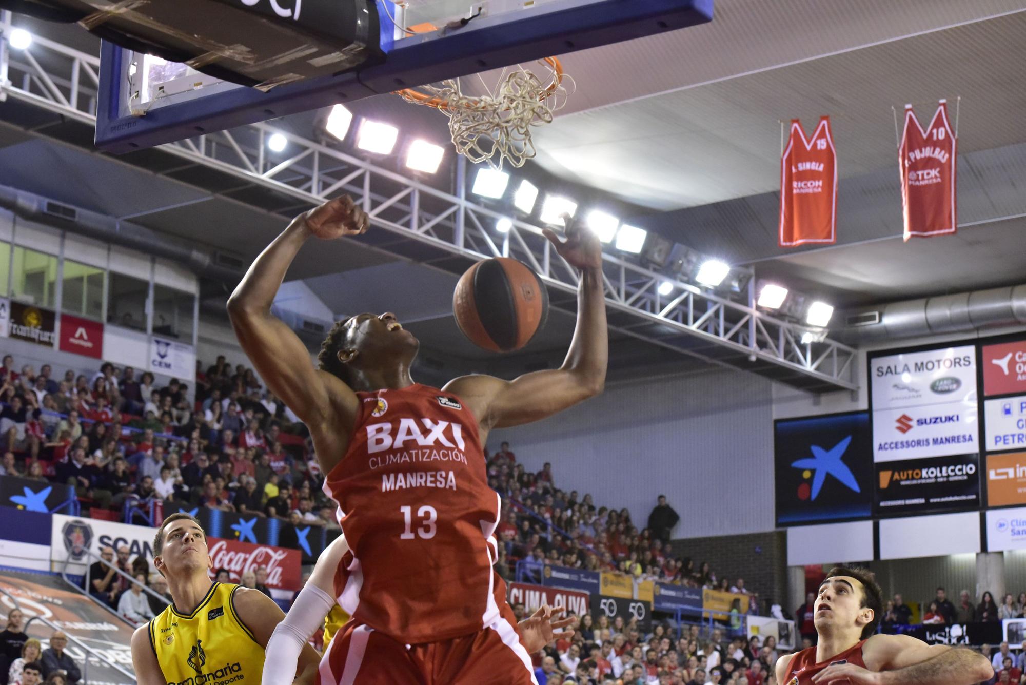 Les millors imatges del partit de final de temporada del Baxi