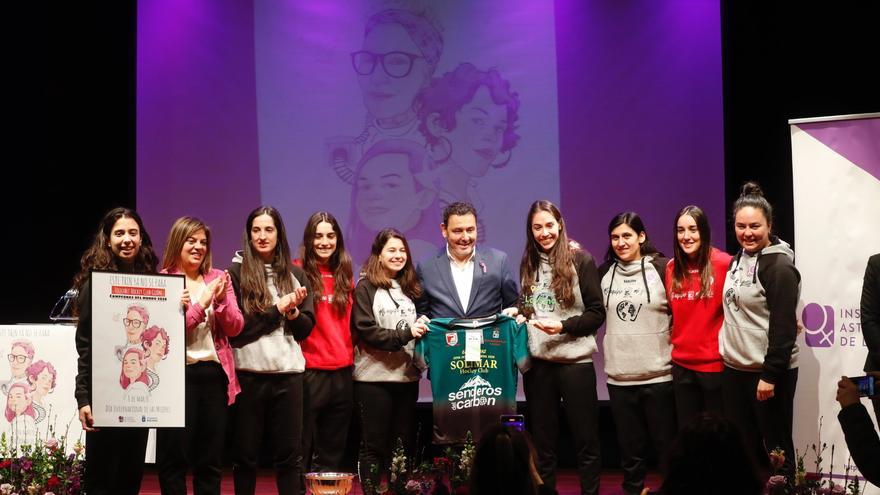 Así fue el acto institucional con motivo del Día Internacional de la Mujer en Laviana