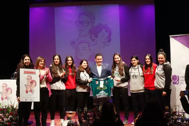 Así fue el acto institucional con motivo del Día Internacional de la Mujer en Laviana