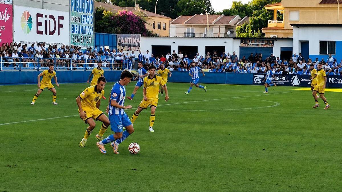 El Águilas perdona al Alcorcón en su estreno en Primera RFEF