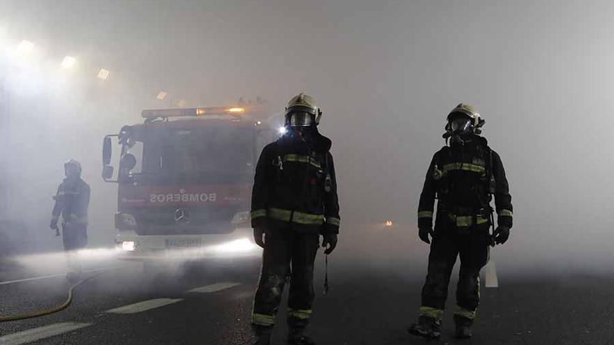 Tres heridos en una salida de vía en la carretera del Aeropuerto