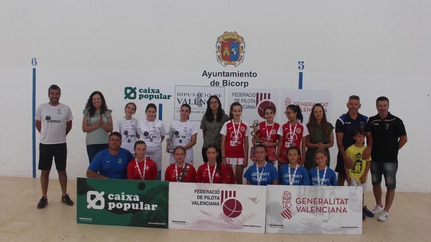 Bicorp i Alcàsser coronen als millors equips dels JECV de raspall femení