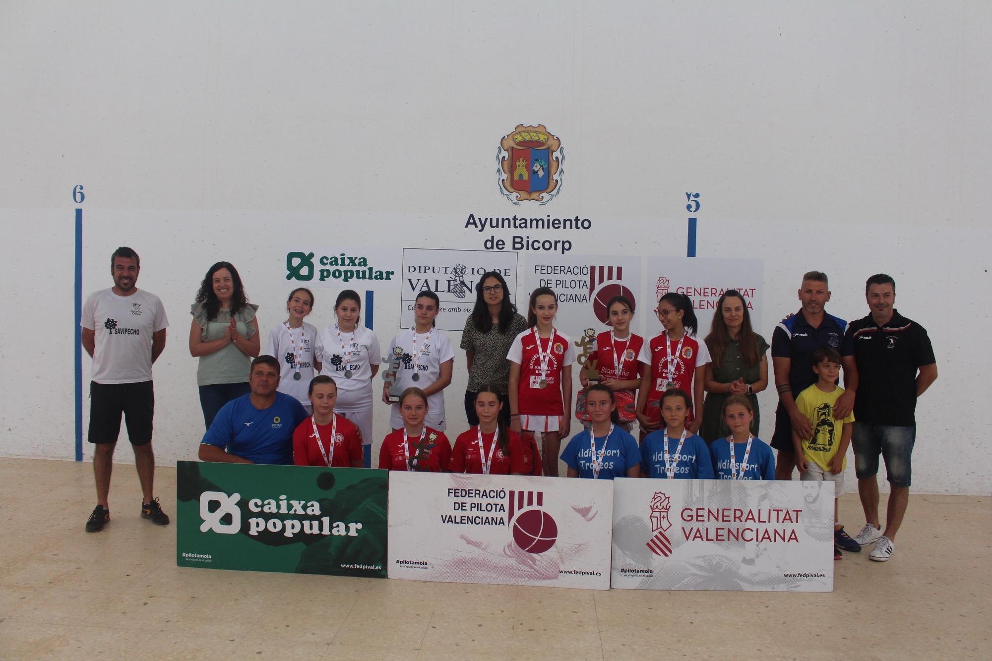 Els 41 Jocs Esportius de la Comunitat Valenciana de les Trobades femenines de raspall han celebrat aquest cap de setmana la fase final autonòmica el dissabte en Alcàsser i el diumenge en Bicorp.