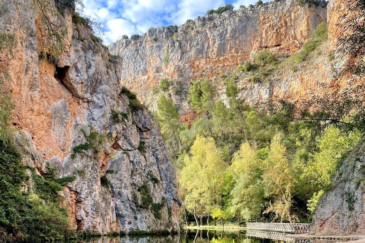 Lago del espejo otoño