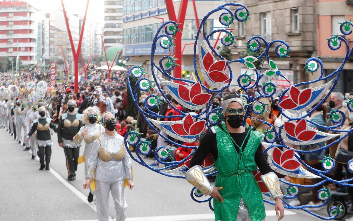 Entroido en Vigo: el desfile de la alegría tras dos años de COVID