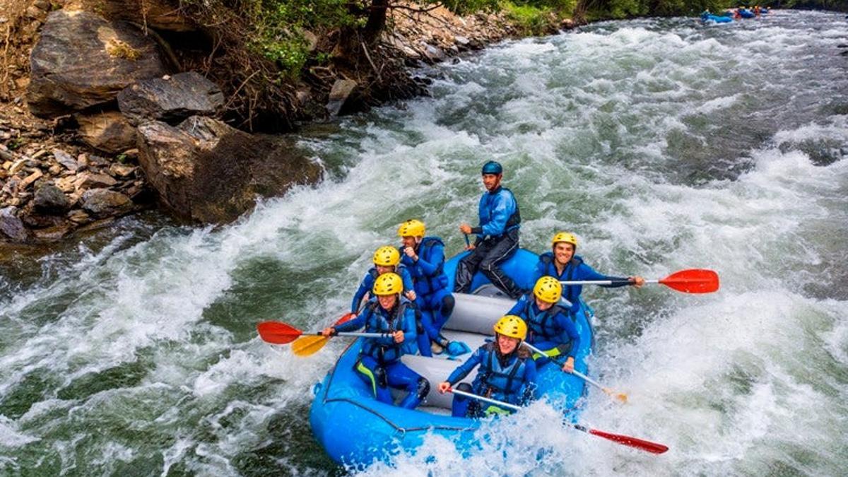 Los ríos de Lleida son un punto de referencia internacional en deportes acuáticos como el 'rafting'.