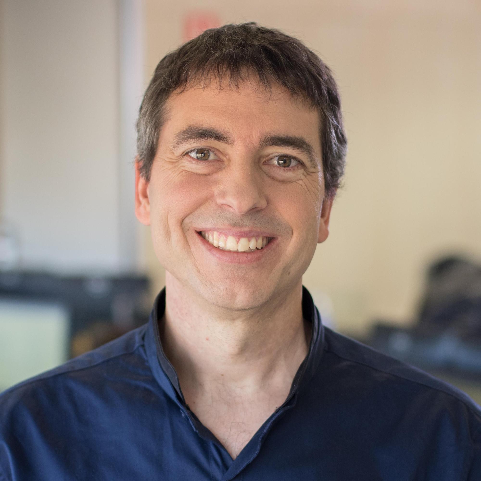 César Cáceres, Vicerrector de Transformación y Educación Digital e IA de la escuela de Ingeniería Informática de la URJC, abordará la técnica del el escape room en las aulas.